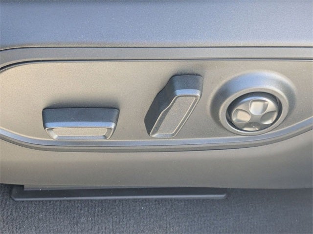 2025 Jeep Grand Cherokee GRAND CHEROKEE LAREDO X 4X2