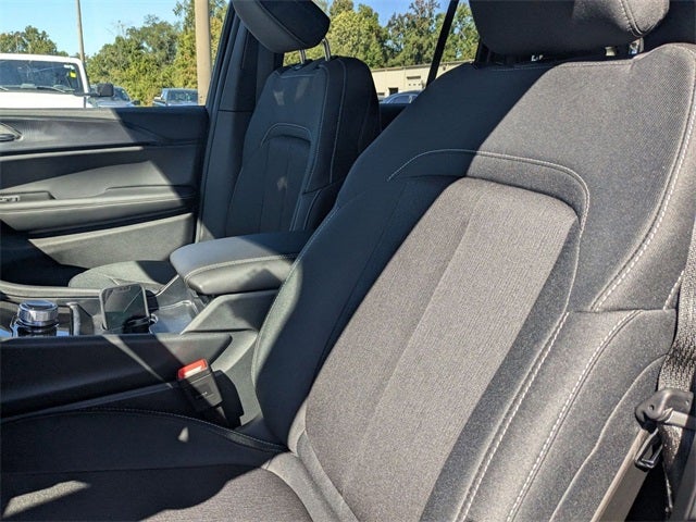 2025 Jeep Grand Cherokee GRAND CHEROKEE LAREDO X 4X2