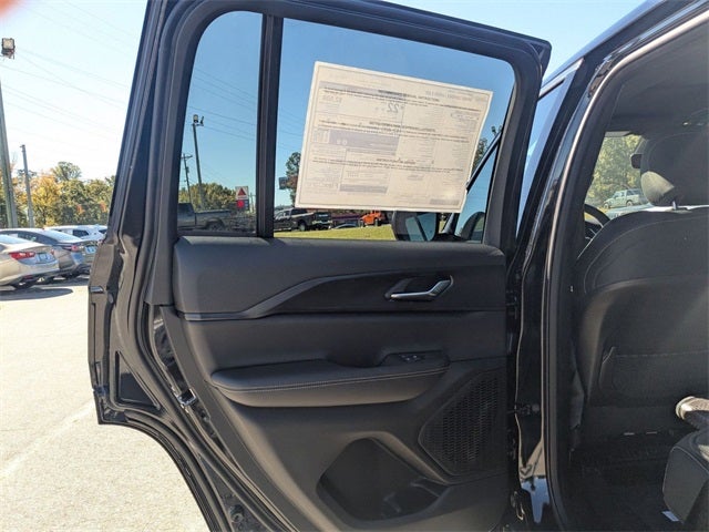 2025 Jeep Grand Cherokee GRAND CHEROKEE LAREDO X 4X2