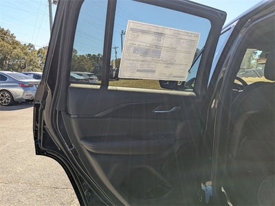 2025 Jeep Grand Cherokee GRAND CHEROKEE LAREDO X 4X2