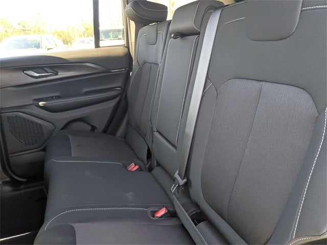 2025 Jeep Grand Cherokee GRAND CHEROKEE LAREDO X 4X2