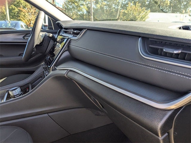 2025 Jeep Grand Cherokee GRAND CHEROKEE LAREDO X 4X2