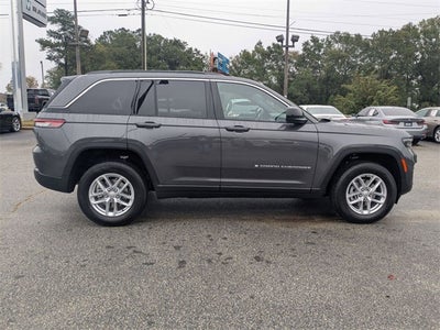 2025 Jeep Grand Cherokee GRAND CHEROKEE LAREDO X 4X2