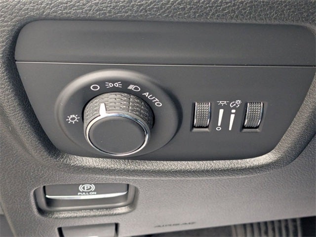 2025 Jeep Grand Cherokee GRAND CHEROKEE LAREDO X 4X2