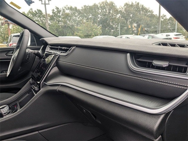 2025 Jeep Grand Cherokee GRAND CHEROKEE LAREDO X 4X2