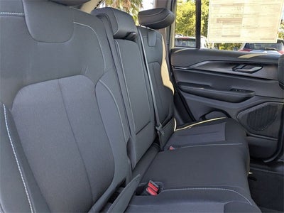 2025 Jeep Grand Cherokee GRAND CHEROKEE LAREDO X 4X2