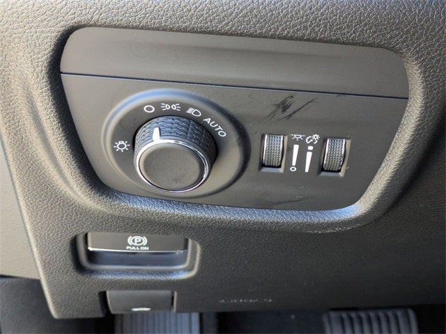 2025 Jeep Grand Cherokee GRAND CHEROKEE LAREDO X 4X2