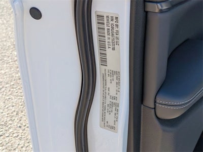 2025 Jeep Grand Cherokee GRAND CHEROKEE LAREDO X 4X2