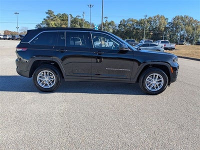 2025 Jeep Grand Cherokee GRAND CHEROKEE LAREDO X 4X2