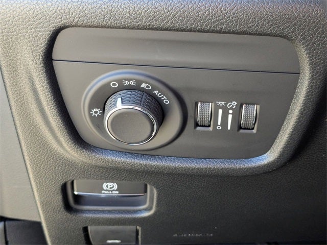 2025 Jeep Grand Cherokee GRAND CHEROKEE LAREDO X 4X2