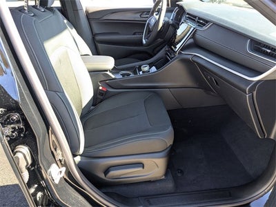 2025 Jeep Grand Cherokee GRAND CHEROKEE LAREDO X 4X2