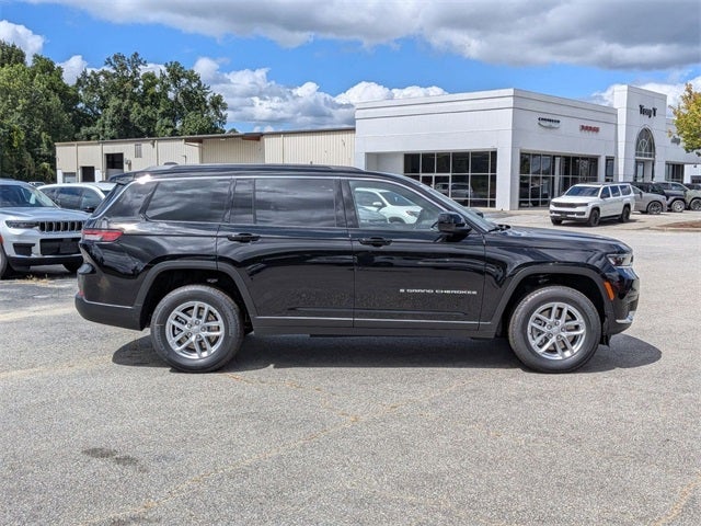 2025 Jeep Grand Cherokee GRAND CHEROKEE L LAREDO X 4X2