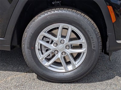 2025 Jeep Grand Cherokee GRAND CHEROKEE L LAREDO X 4X2