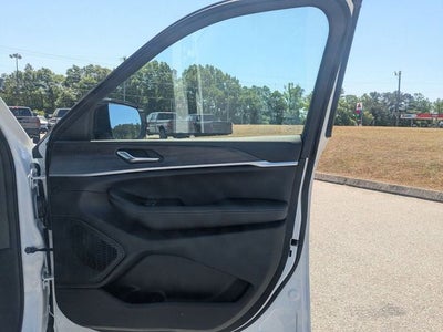 2026 Jeep Grand Cherokee GRAND CHEROKEE L LAREDO ALTITUDE 4X2