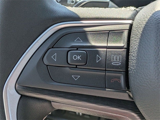 2025 Jeep Grand Cherokee GRAND CHEROKEE L LAREDO X 4X4