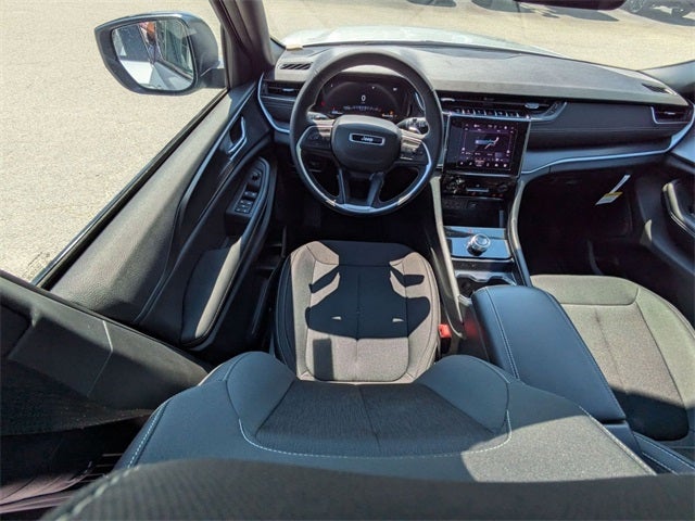 2025 Jeep Grand Cherokee GRAND CHEROKEE L LAREDO X 4X4