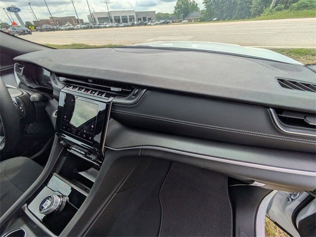 2025 Jeep Grand Cherokee GRAND CHEROKEE L LAREDO X 4X4