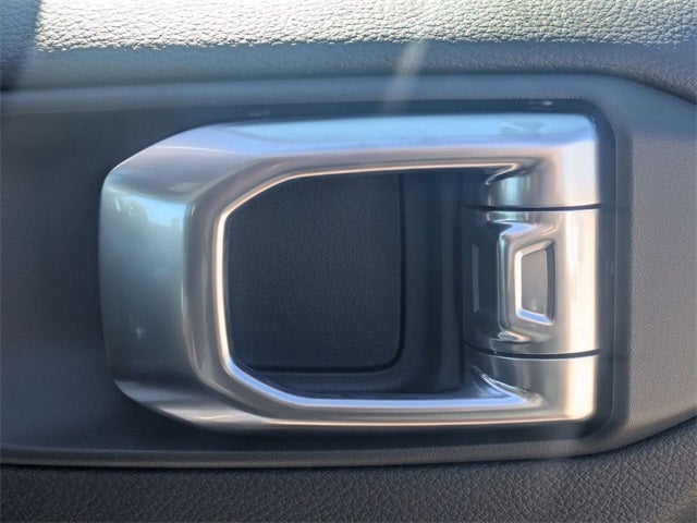 2026 Jeep Gladiator GLADIATOR SAHARA 4X4