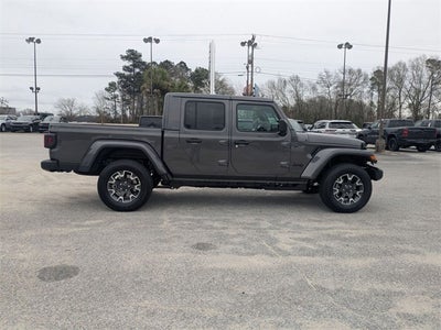 2026 Jeep Gladiator GLADIATOR SAHARA 4X4