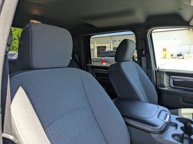 2024 RAM 1500 Classic Warlock Crew Cab 4x2 5'7' Box