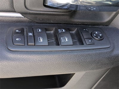 2024 RAM 1500 Classic Warlock Crew Cab 4x2 5'7' Box