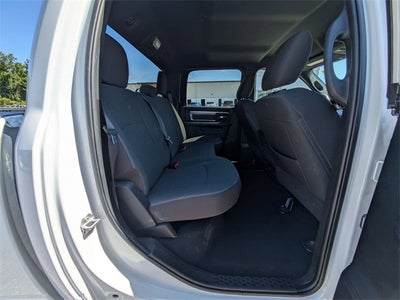 2024 RAM 1500 Classic Warlock Crew Cab 4x2 5'7' Box