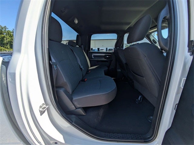 2024 RAM 1500 Classic Warlock Crew Cab 4x2 5'7' Box