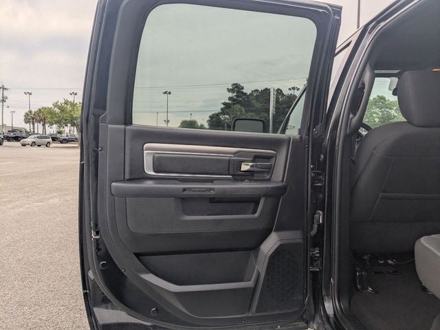 2024 RAM 1500 Classic Warlock Crew Cab 4x2 5'7' Box