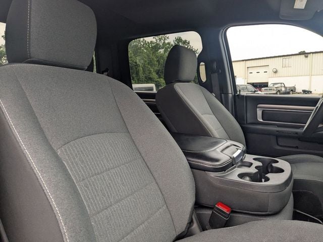 2024 RAM 1500 Classic Warlock Crew Cab 4x2 5'7' Box