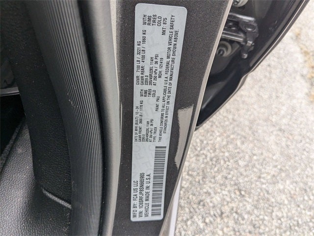 2025 RAM 1500 LARAMIE