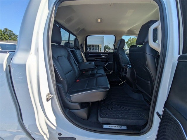 2022 RAM 1500 Laramie Crew Cab 4x4 5'7' Box