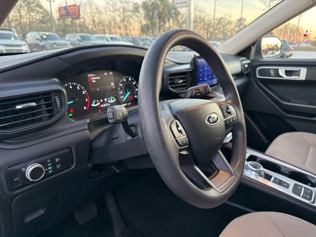 2023 Ford Explorer Base