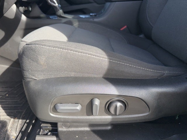 2023 Chevrolet Traverse FWD LT Cloth