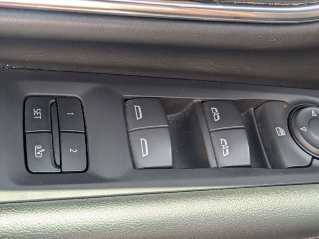 2023 Chevrolet Suburban 2WD LT