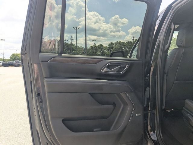 2023 Chevrolet Suburban 2WD LT