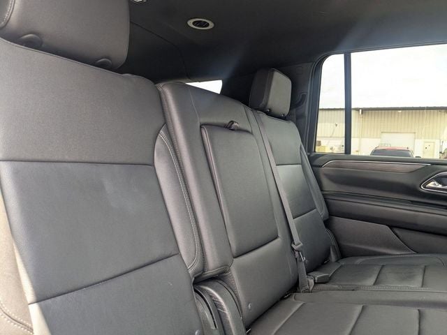 2023 Chevrolet Suburban 2WD LT