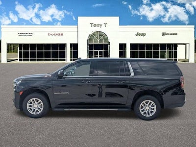 2023 Chevrolet Suburban 2WD LT