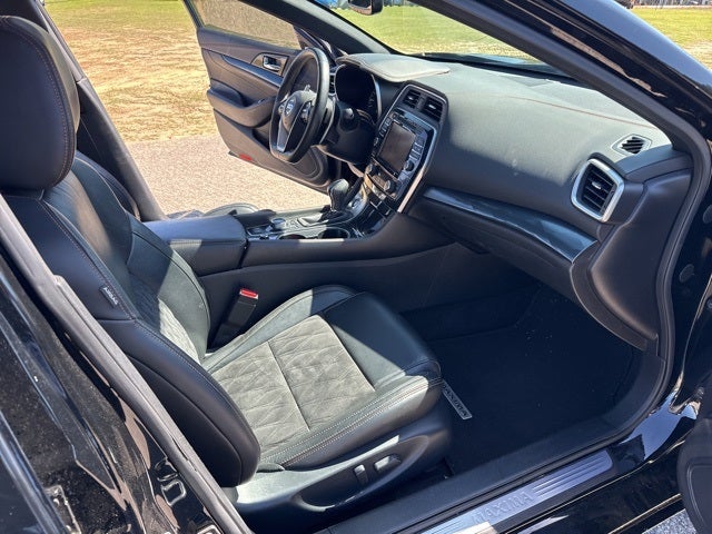 2021 Nissan Maxima SR