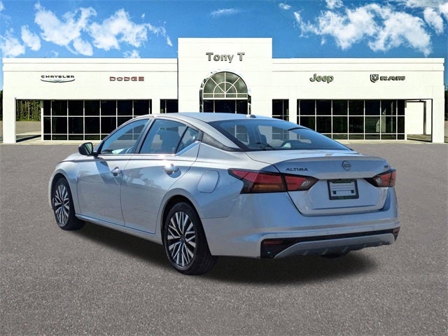 2024 Nissan Altima SV FWD