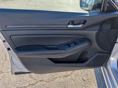 2024 Nissan Altima SV FWD