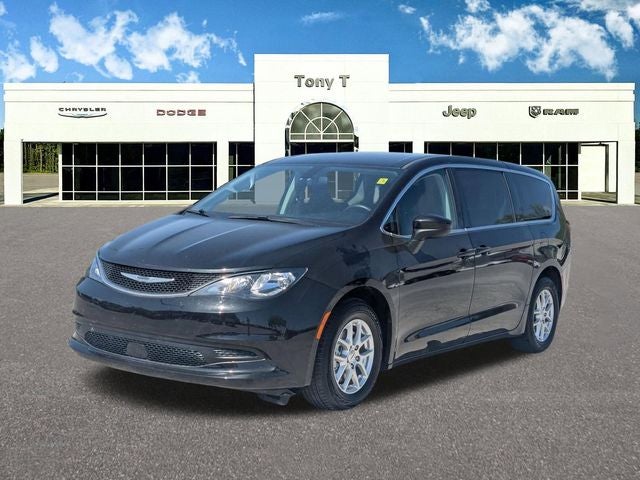 2021 Chrysler Voyager LX