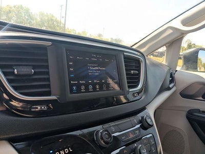 2021 Chrysler Voyager LX