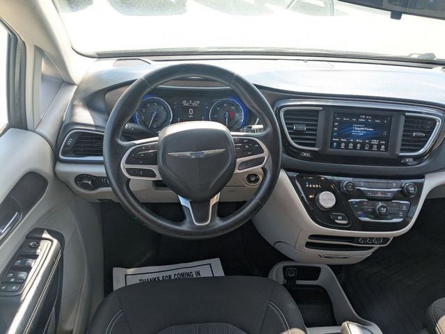 2021 Chrysler Voyager LX