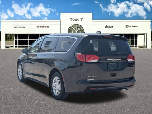 2021 Chrysler Voyager LX