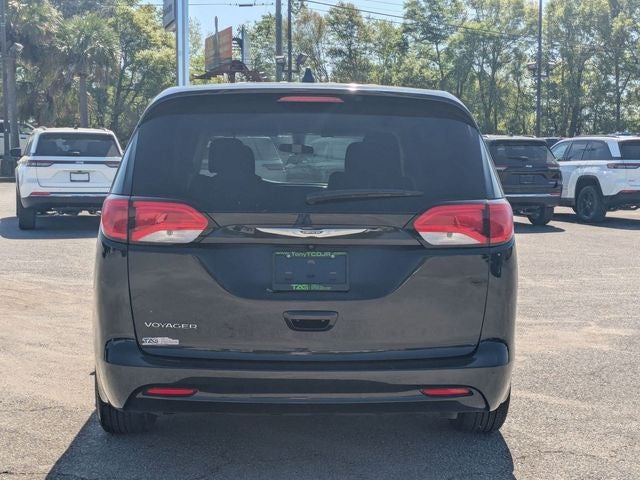 2021 Chrysler Voyager LX