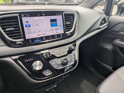 2026 Chrysler Voyager VOYAGER LX