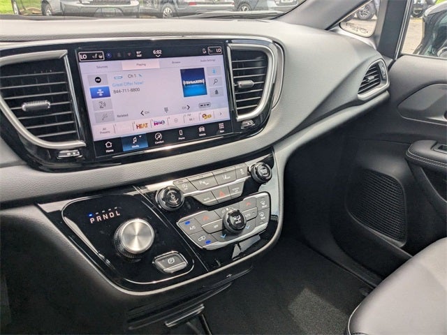 2026 Chrysler Voyager VOYAGER LX