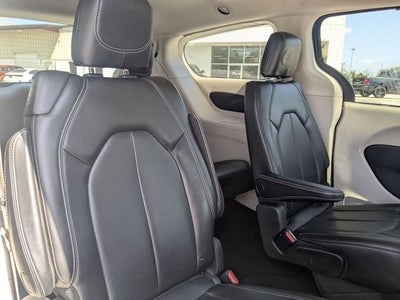 2021 Chrysler Voyager LXI