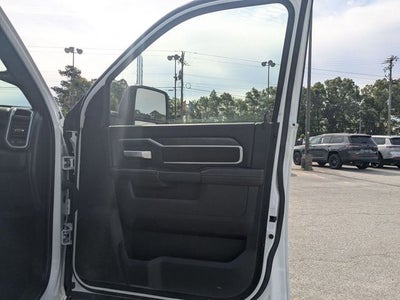 2024 RAM 3500 Big Horn Crew Cab 4x4 8' Box