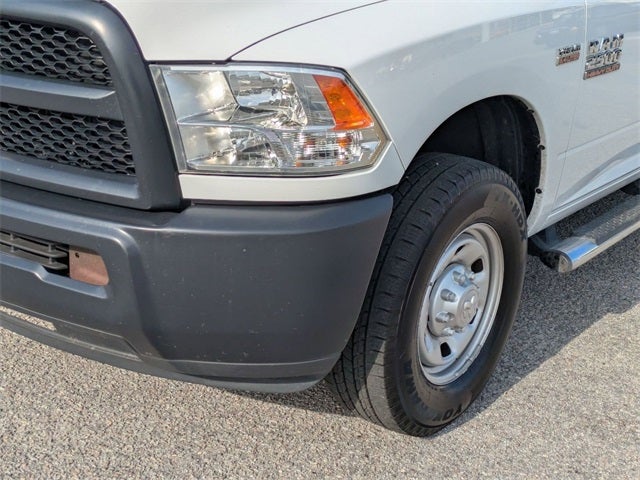 2018 RAM 2500 Tradesman Crew Cab 4x2 6'4' Box